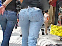 Both these hotties are wearing tight blue jeans, so check them out and choose the one you like better. Skinny ass or bubble ass?